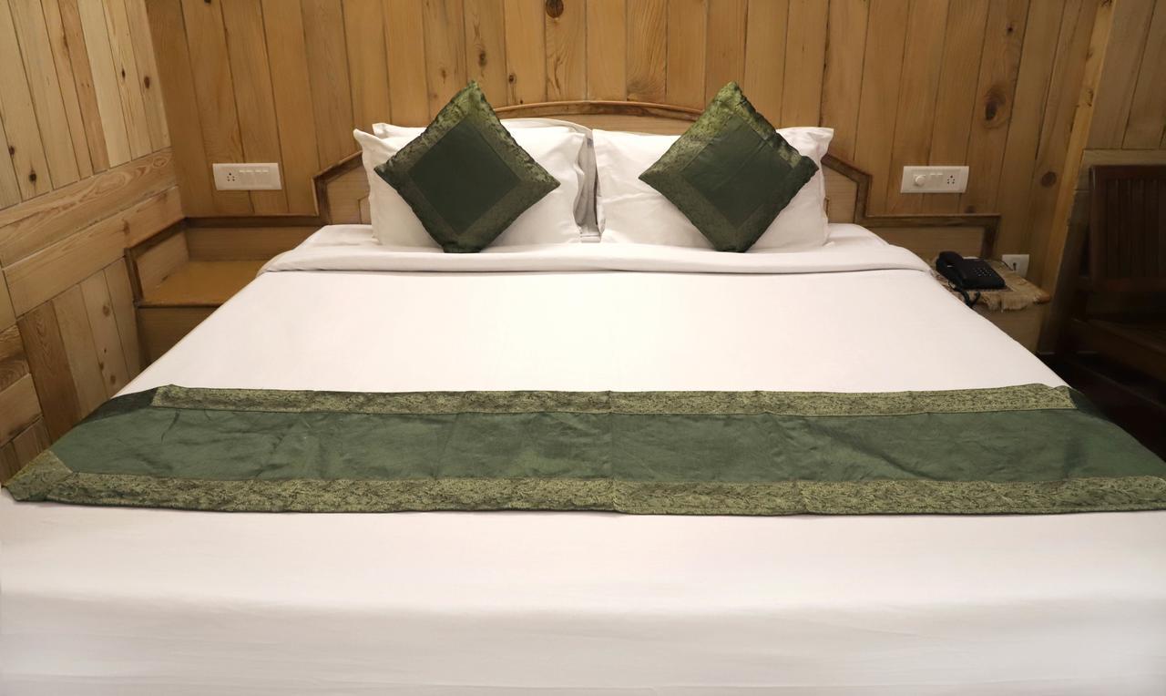 Oyo 22075 Hotel Bali Palace Катра Экстерьер фото