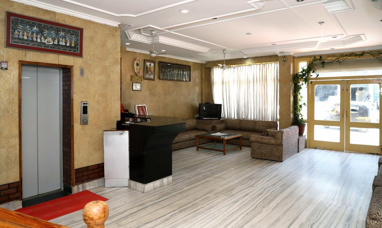 Oyo 22075 Hotel Bali Palace Катра Экстерьер фото