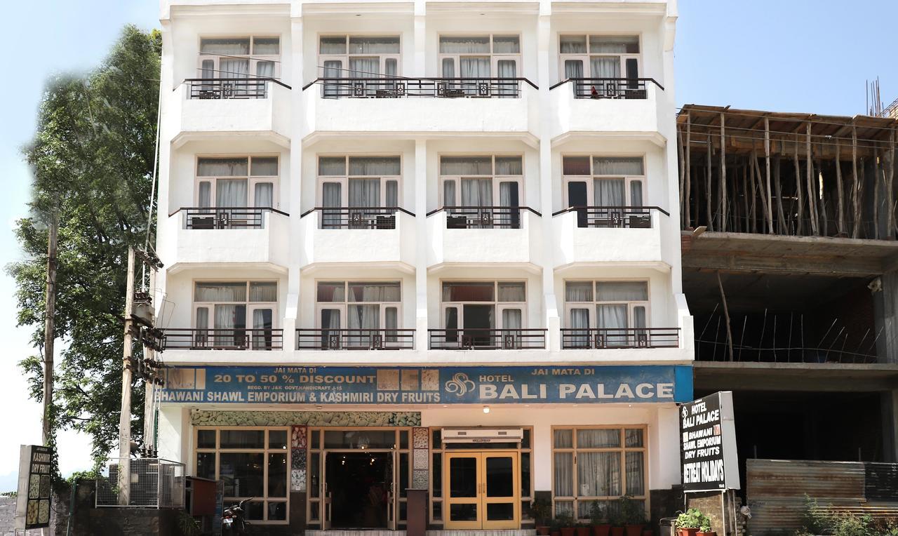 Oyo 22075 Hotel Bali Palace Катра Экстерьер фото