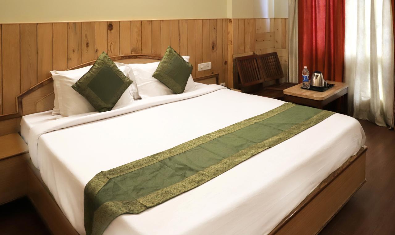 Oyo 22075 Hotel Bali Palace Катра Экстерьер фото
