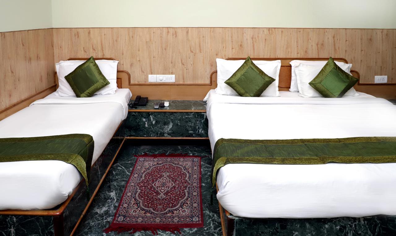 Oyo 22075 Hotel Bali Palace Катра Экстерьер фото