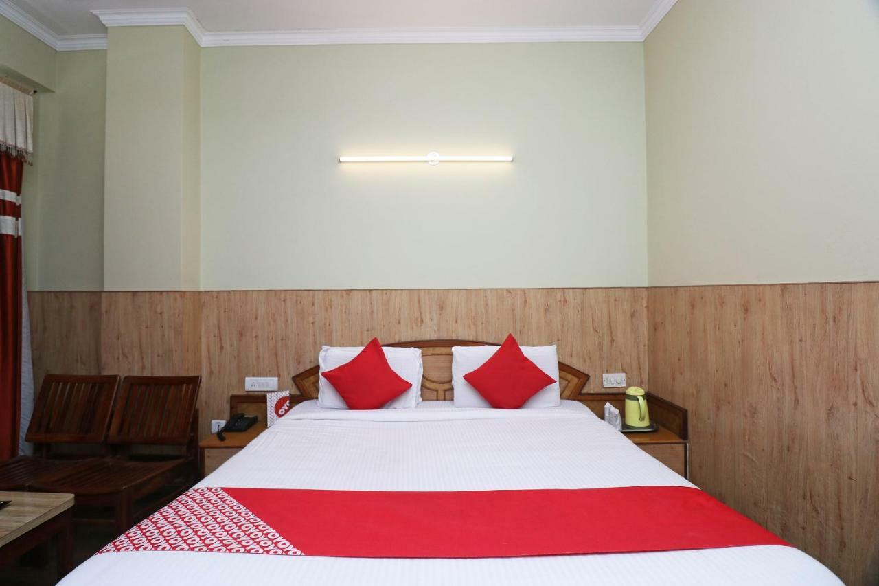Oyo 22075 Hotel Bali Palace Катра Экстерьер фото