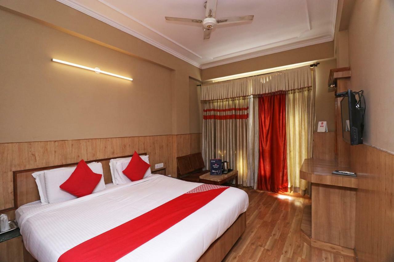 Oyo 22075 Hotel Bali Palace Катра Экстерьер фото